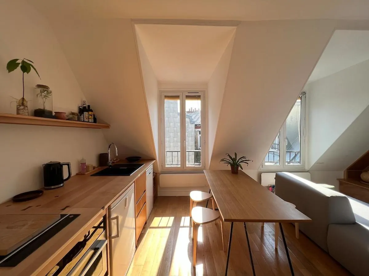 Au Coeur De Montmartre Daire Paris