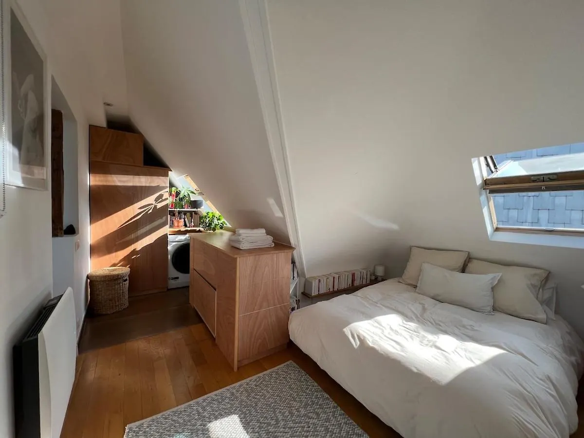 Au Coeur De Montmartre Daire Paris